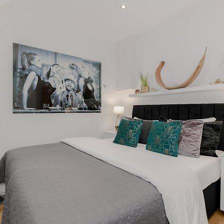 Cool Covent Garden Theatre Design Hub For Families Friends Couples Apartment Londra Exterior foto