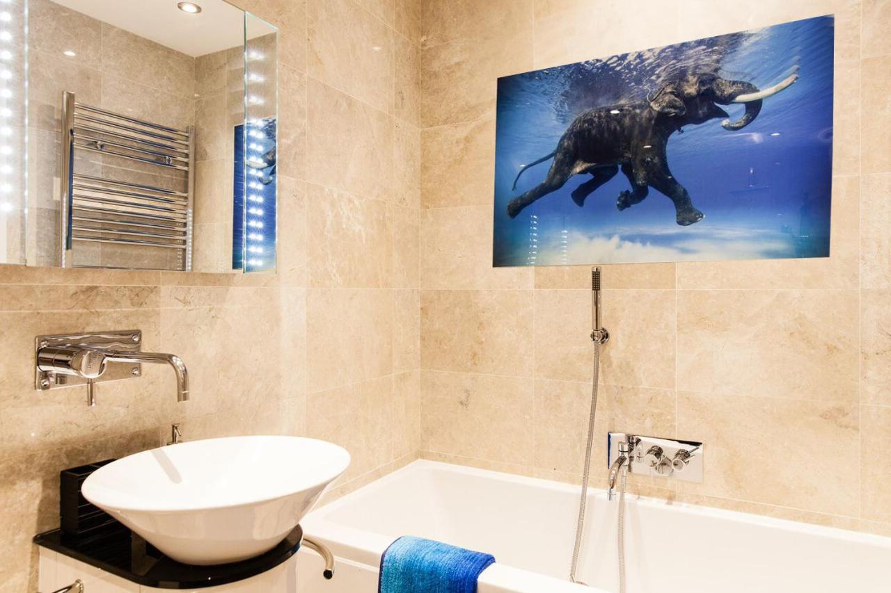 Cool Covent Garden Theatre Design Hub For Families Friends Couples Apartment Londra Exterior foto