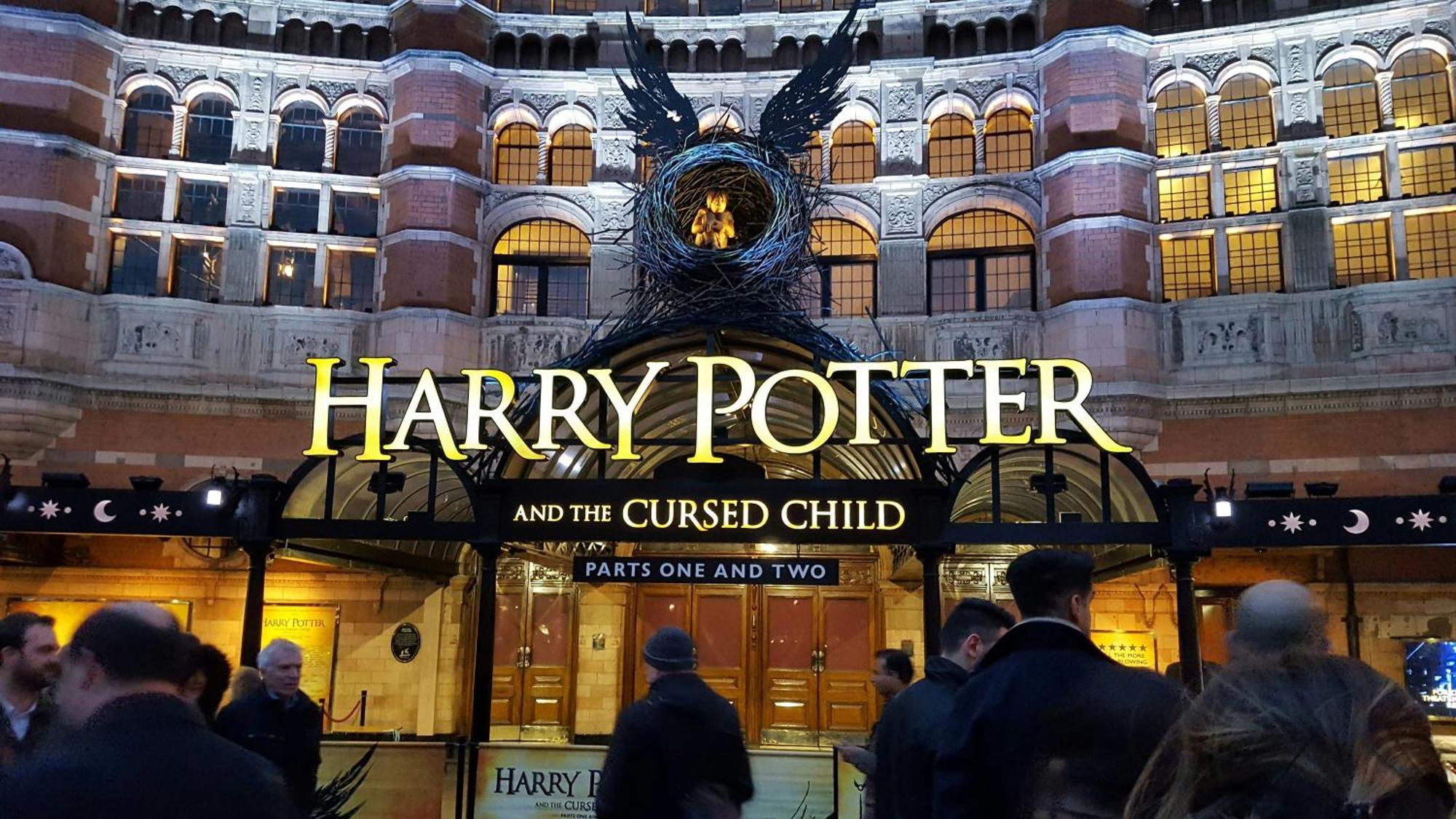 Cool Covent Garden Theatre Design Hub For Families Friends Couples Apartment Londra Exterior foto