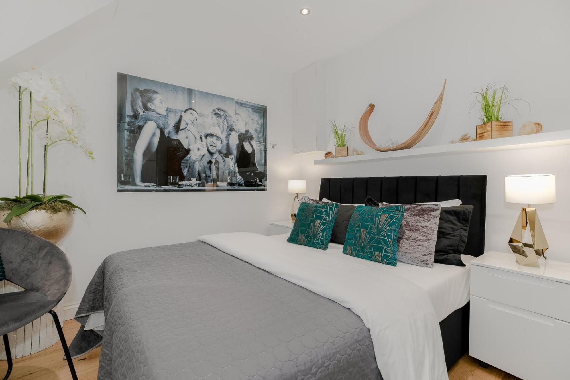 Cool Covent Garden Theatre Design Hub For Families Friends Couples Apartment Londra Exterior foto